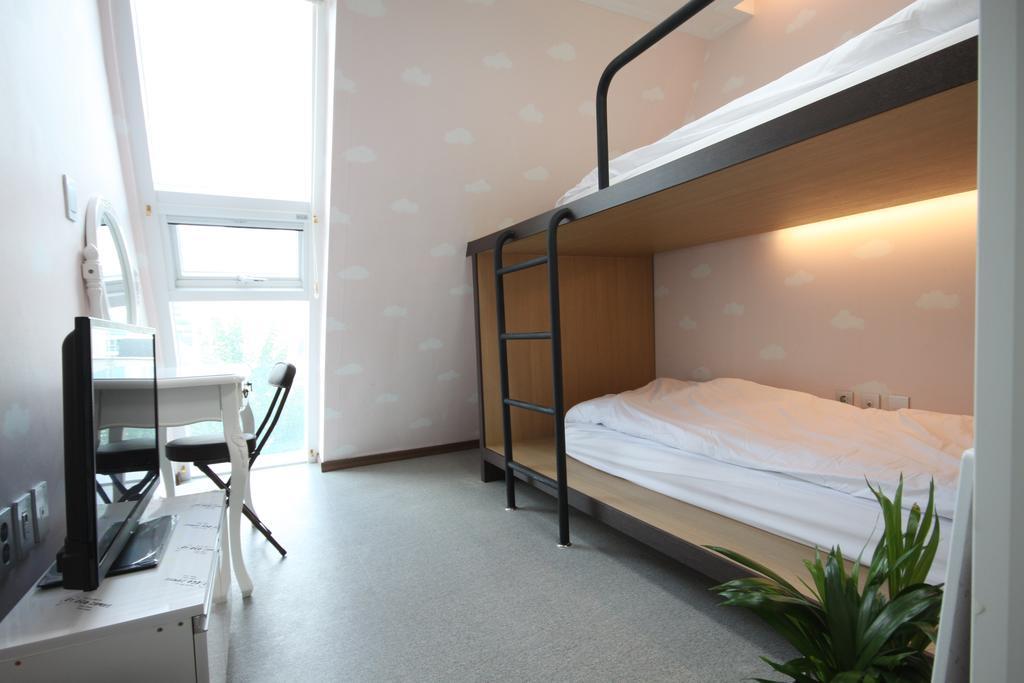 Miss Hongdae Guest House Сеул Экстерьер фото