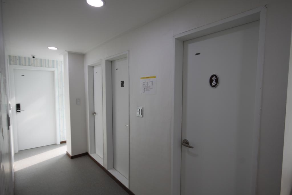 Miss Hongdae Guest House Сеул Экстерьер фото